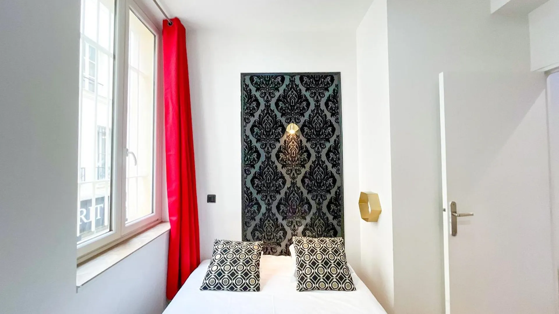 32 Atelier Paris Fashion Apartment